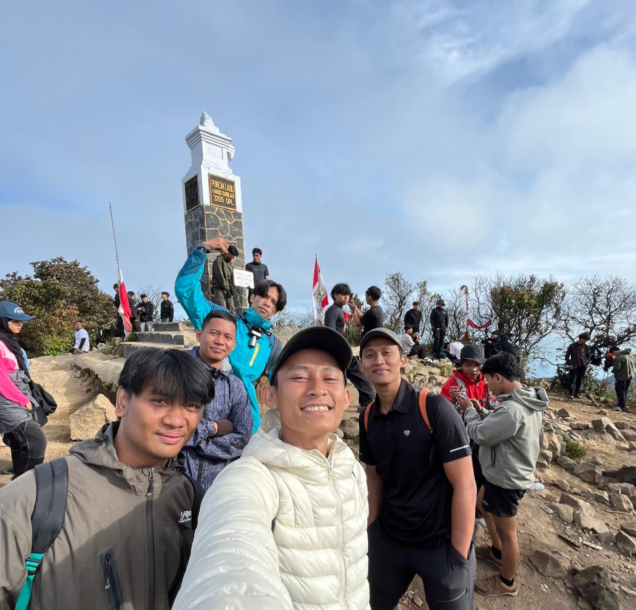 Catatan Pendakian Gunung Lawu 3.265 MDPL via Cetho